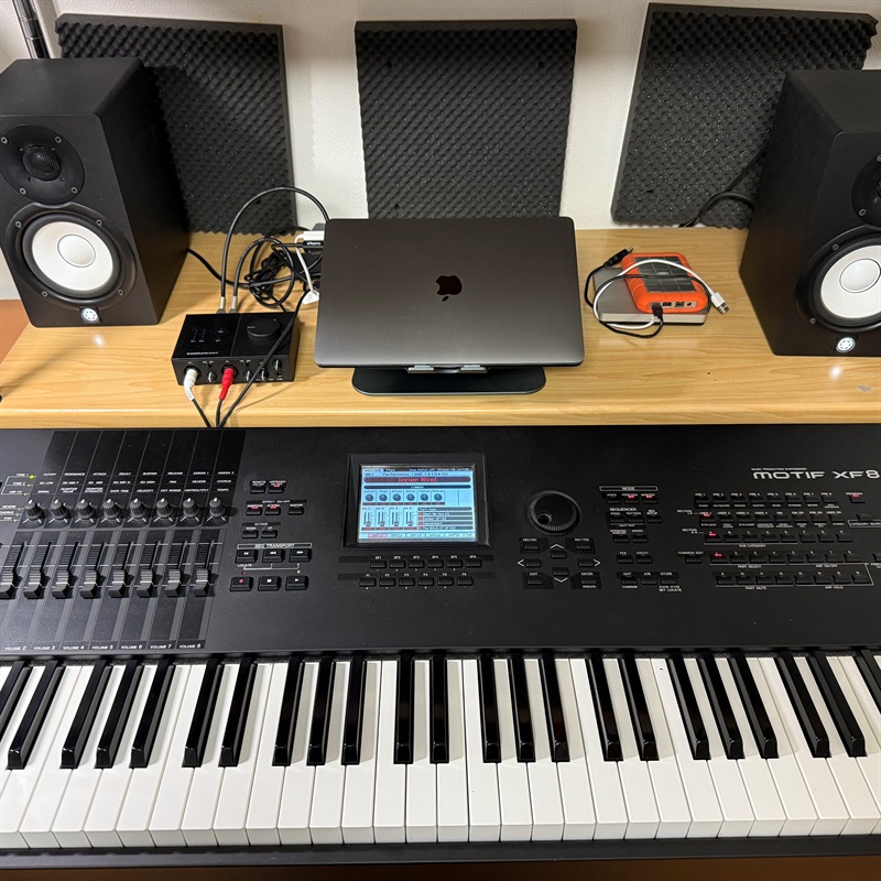 YAMAHA MOTIF XF8の画像